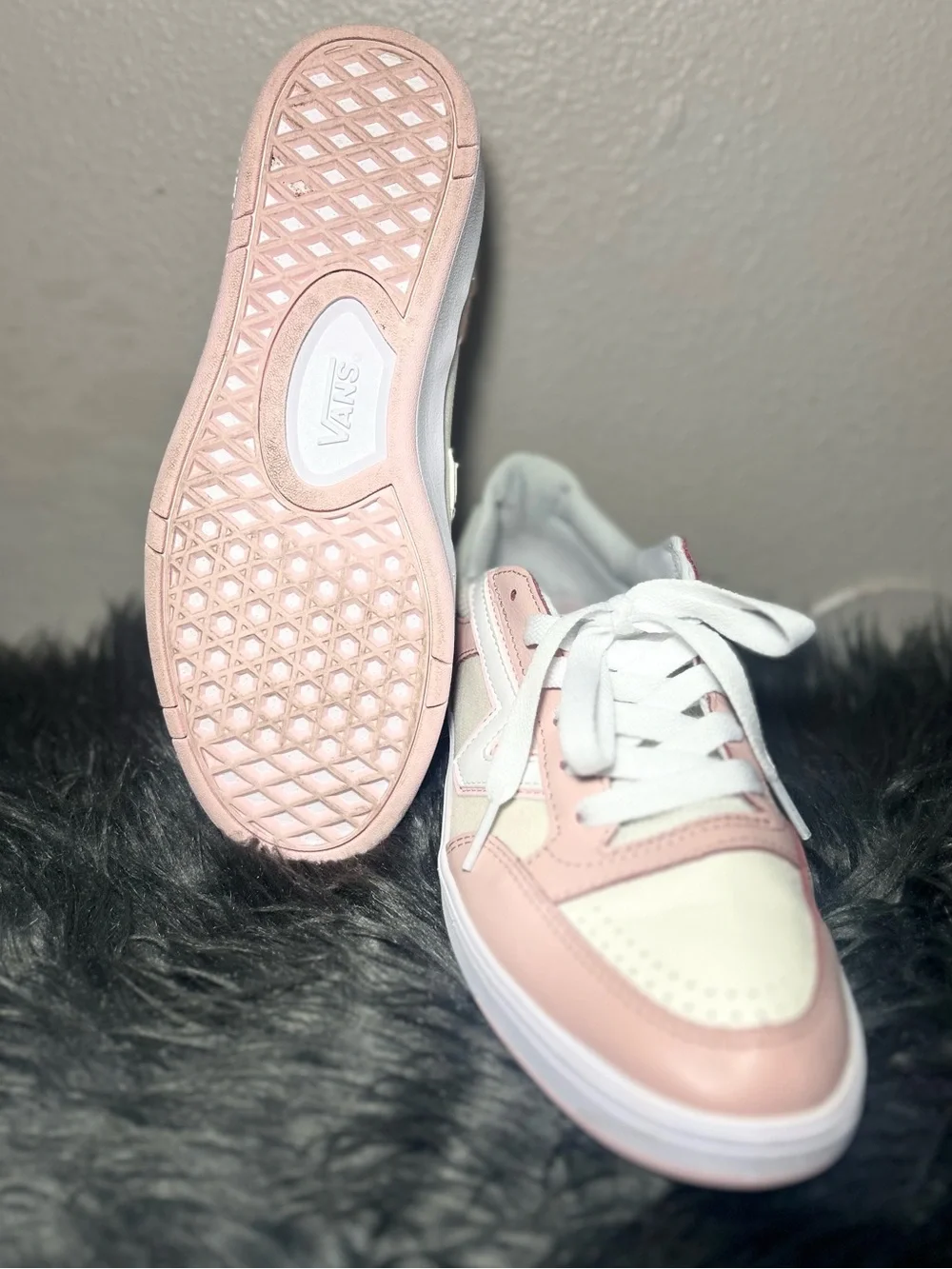 Vans Lowland Sneakers Pink White Perforated Toe Casual ComfyCush Shoes Size 9.5
